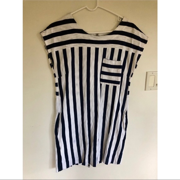 Flattering navy and white stripe dress! - Picture 2 of 4